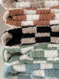 Phufy® Bliss Checkerboard Blanket, Nutmeg
