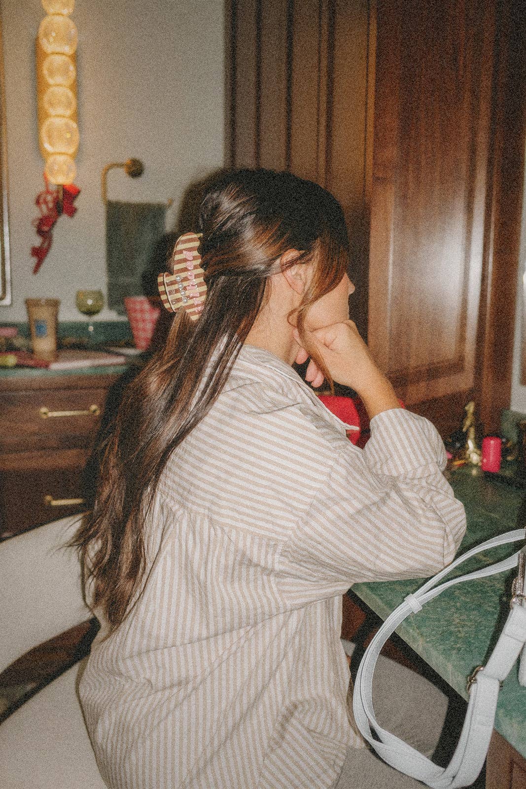 GIRLHOOD OVERSIZED CLAWS