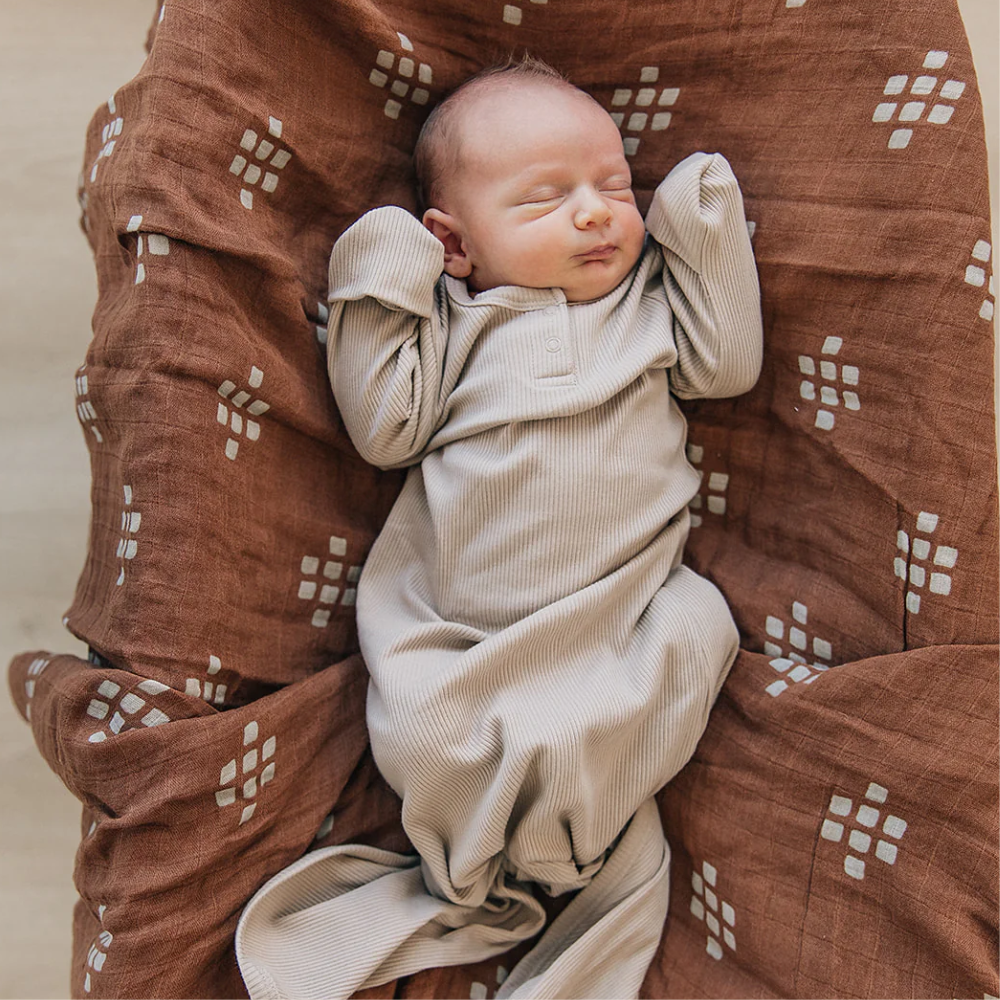 Oatmeal Organic Cotton Ribbed Knot Gown