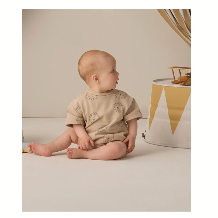 RELAXED SHORT SLEEVE BUBBLE ROMPER LION