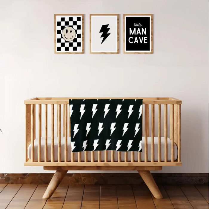 Lightning Bolt Fuzzy Blanket | Black