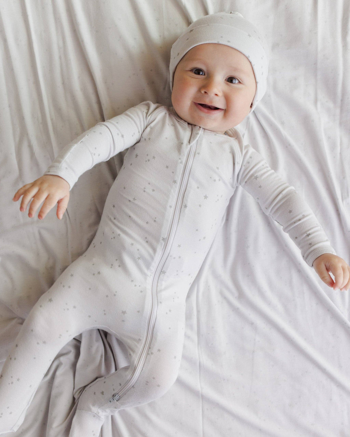 Knotted Baby Hat Stars